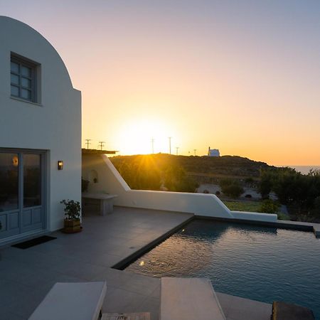 Saint John Oia-Exclusive Private Heated Pool Villas Ngoại thất bức ảnh