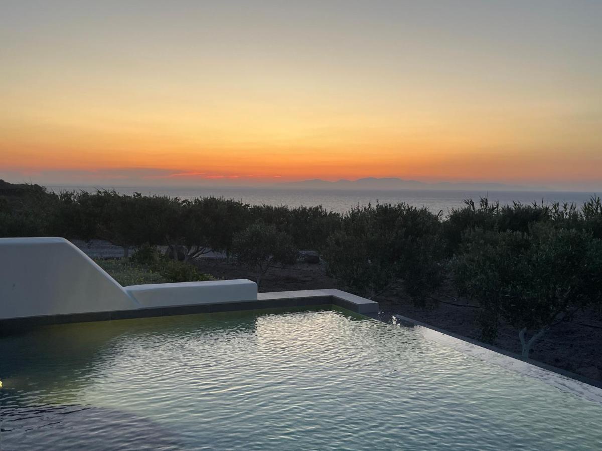 Saint John Oia-Exclusive Private Heated Pool Villas Ngoại thất bức ảnh
