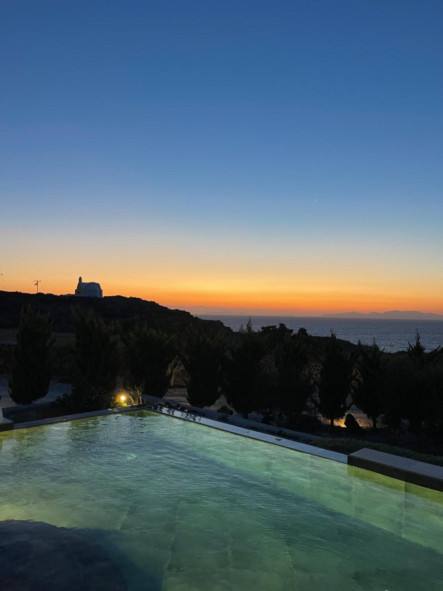 Saint John Oia-Exclusive Private Heated Pool Villas Ngoại thất bức ảnh