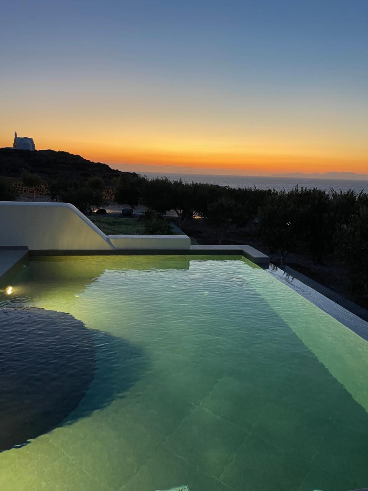 Saint John Oia-Exclusive Private Heated Pool Villas Ngoại thất bức ảnh